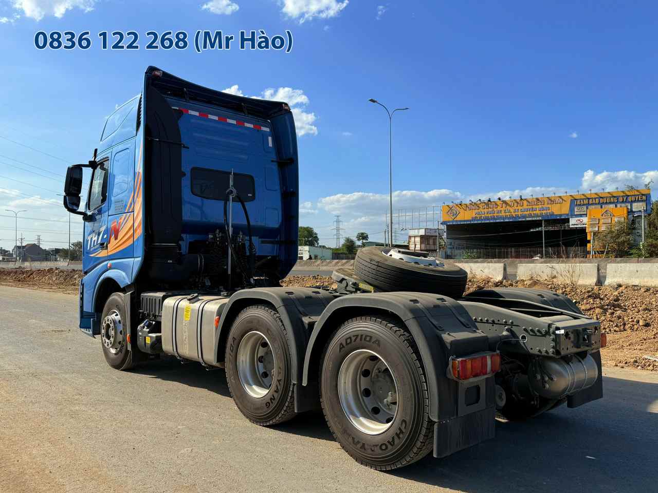 Mua-xe-dau-keo-howo-th7-n-luxury-460-hp-o-dau