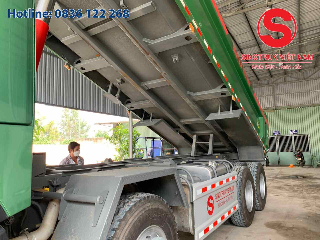 xe-ben-howo-4-chan-v7g-380-hp-thung-u-duc-9