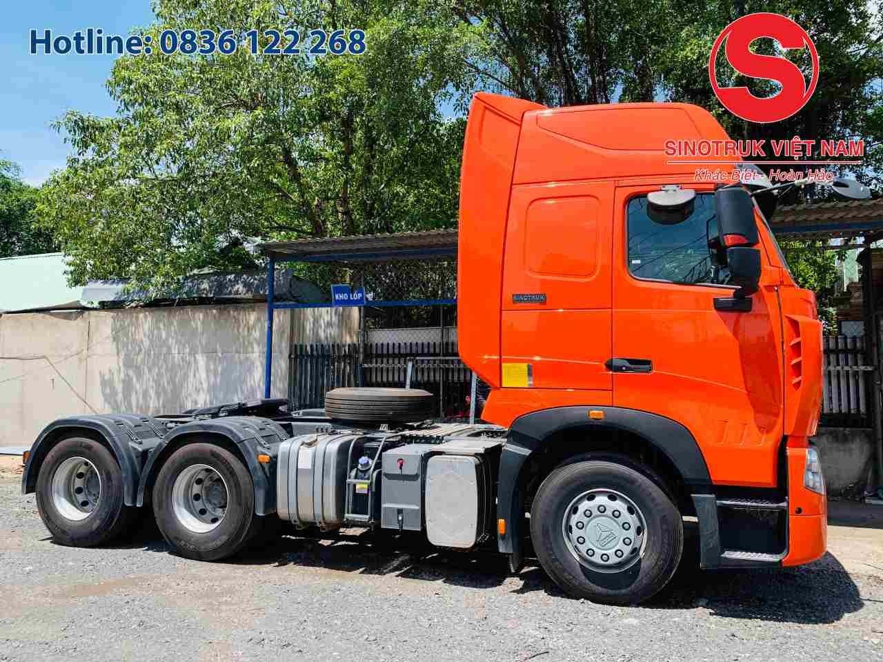 Bình Dầu Phụ Xe Đầu Kéo Howo Sitrak T7H 440 Hp Cầu Láp